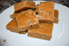 Load image into Gallery viewer, Pot of Gold (Pecan)
